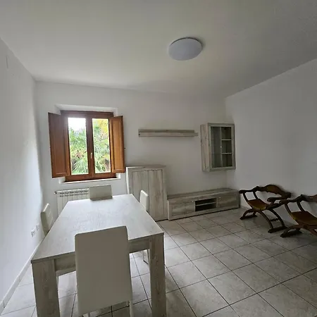 Sinalunga, Panoramico Appartement *